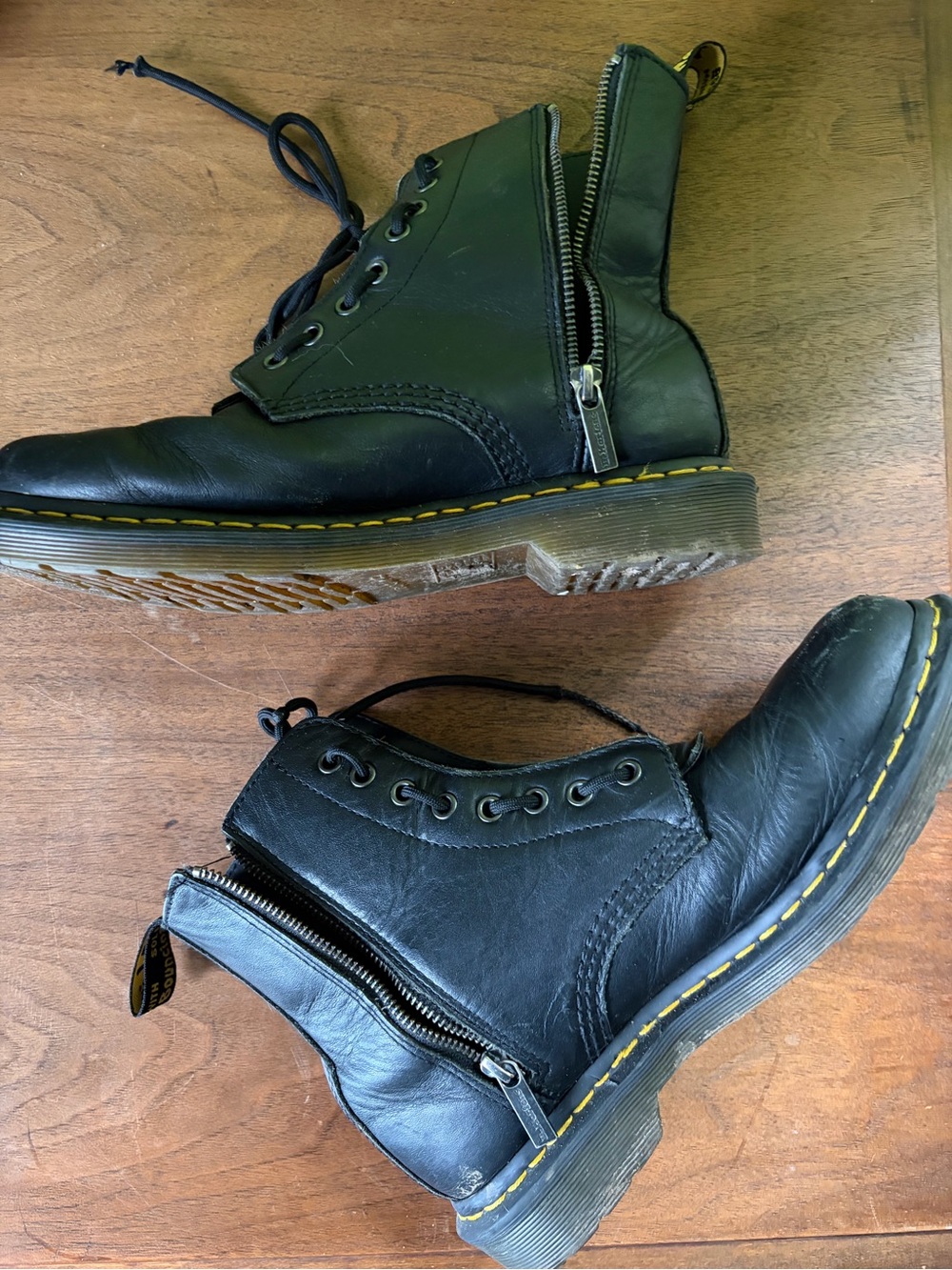 WELL LOVED zip up doc martens - Picture 3 of 5